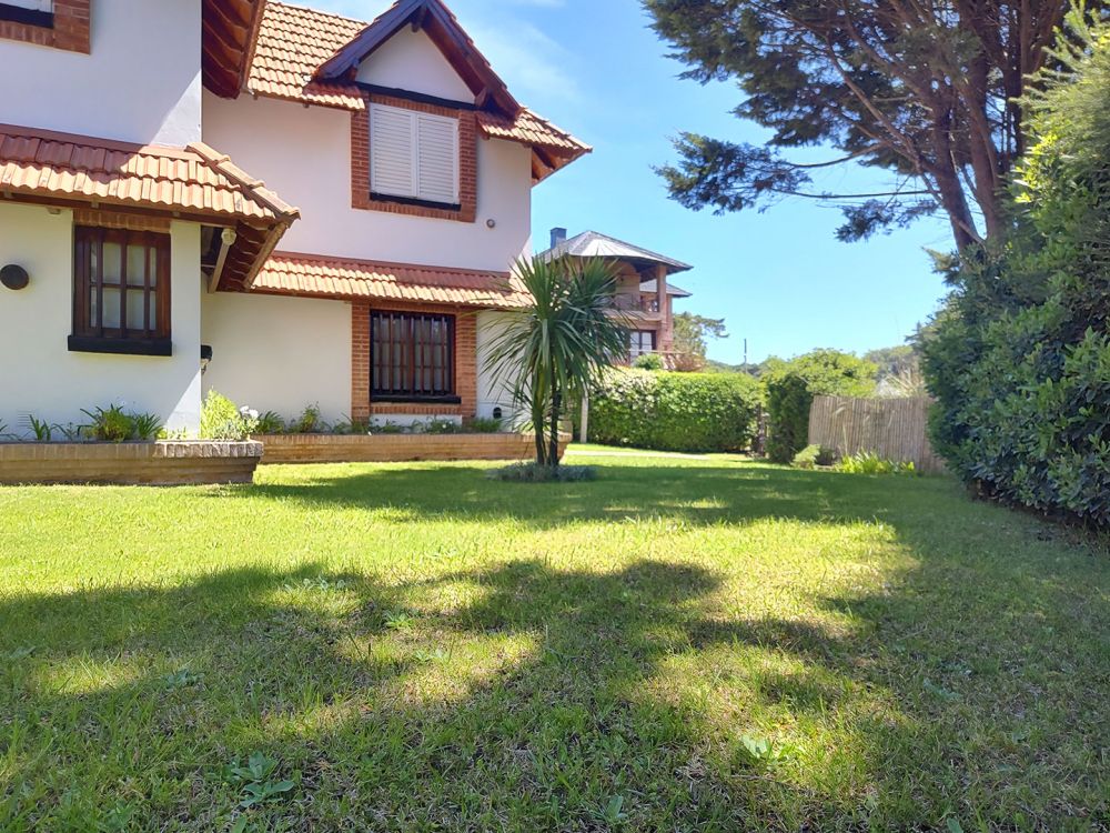 CASA ANCHIMALEN - LINEA DE MAR - ZONA NORTE