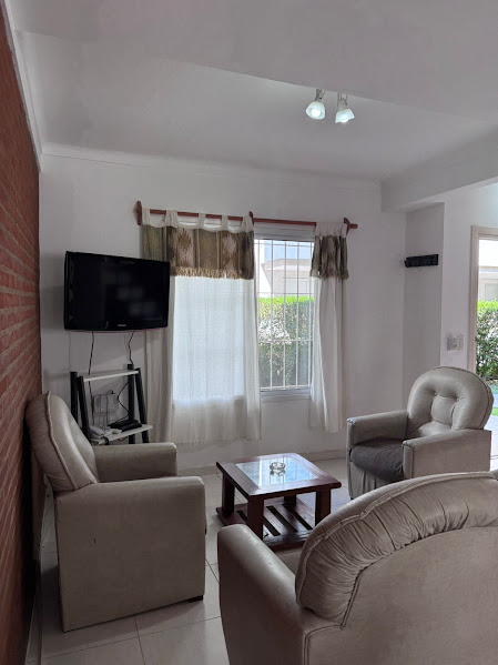 MARTIN PESCADOR Y SHAW